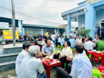 Nhân dân Khu phố 7 phường Tân An ủng hộ đồng bào miền Bắc khắc phục thiên tai tại buổi cà phê sáng- Trao đổi với nhân dân