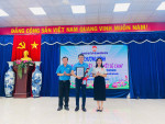 Tri ân công ty đồng hành cùng Mặt trận phường