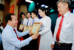Thành ủy, UBND thành phố Thủ Dầu Một khen thưởng cán bộ công chức, viên chức, người lao động và nhân dân trên địa bàn