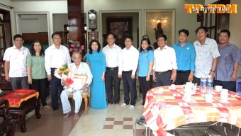 Tỉnh ủy Bình Dương trao Huy hiệu 75 năm tuổi Đảng đợt 2/9