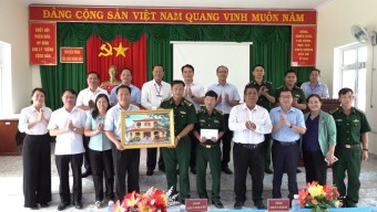 Thành phố Thủ Dầu Một- nghĩa tình đến với bà con vùng biên