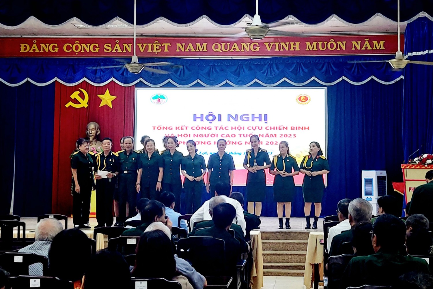 CLB thơ ca phục vụ hội nghị Tổng kết công tác Hội CCB NCT năm 2023