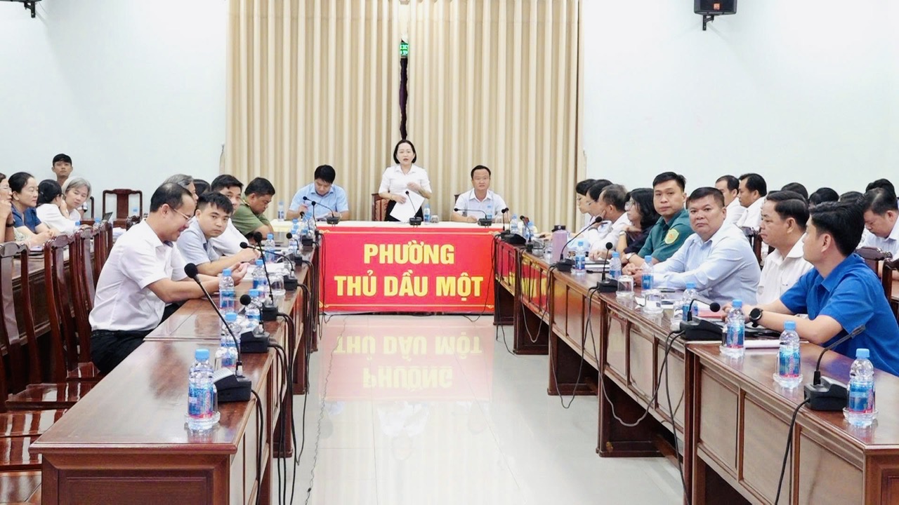 Hội nghị trực tuyến nghe báo cáo kết quả vận hành thử nghiệm Trung tâm phục vụ hành chính công 36 xã phường tỉnh Bình Dương