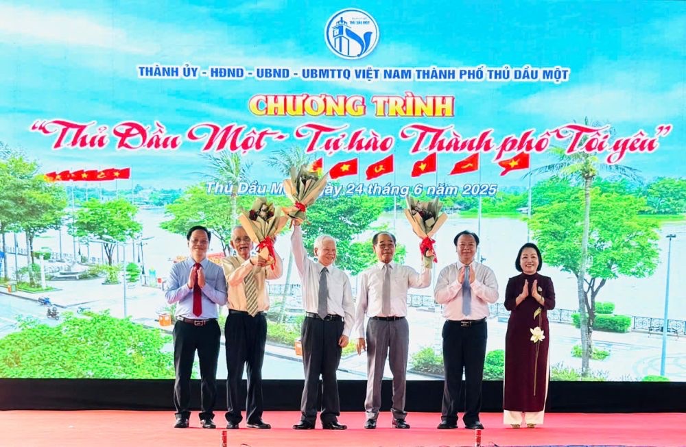 Truyền thống Thủ Dầu Một- Trung kiên, sáng tạo, đổi mới, nghĩa tình sẽ mãi tiếp tục được kế thừa, nuôi dưỡng và lan tỏa