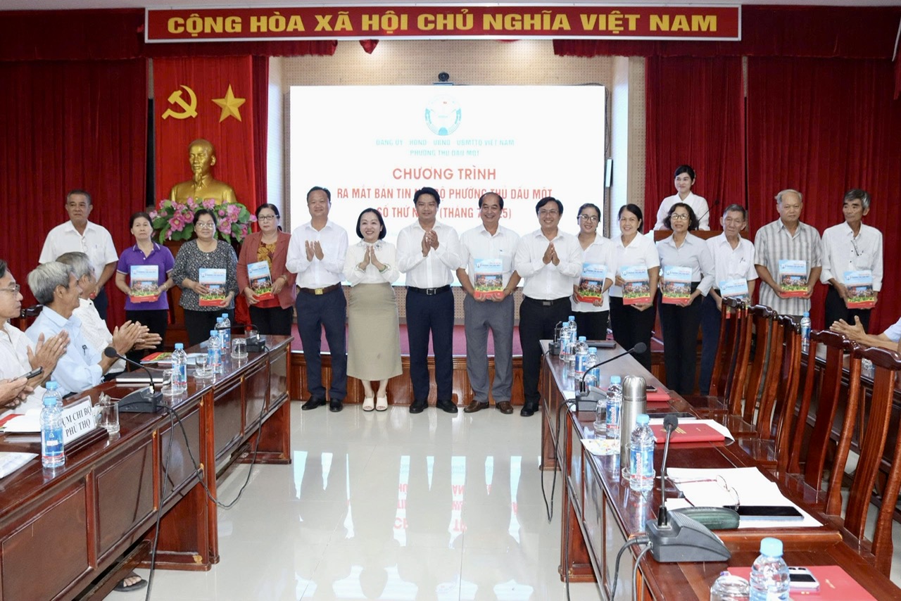 Chương trình ra mắt ấn phẩm “Bản tin nội bộ” phường Thủ Dầu Một