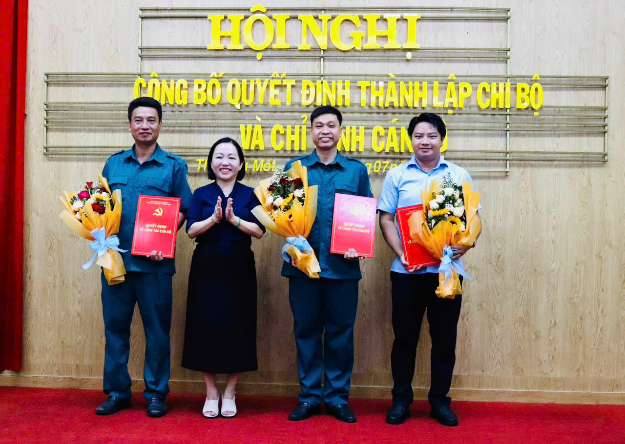 Hội nghị công bố quyết định thành lập Chi bộ Quân sự phường Thủ Dầu Một