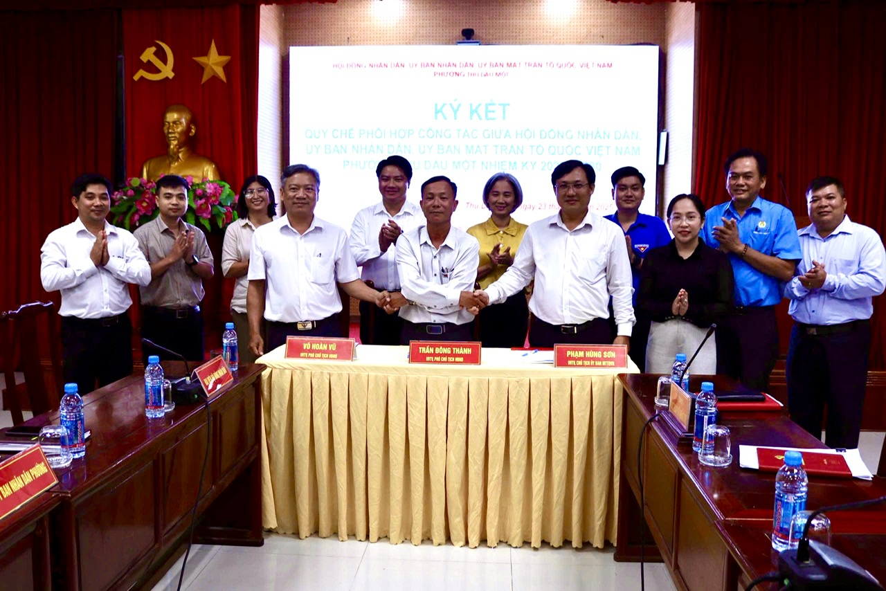 Lễ Ký kết Quy chế phối hợp công tác giữa HĐND, UBND, UBMTTQ Việt Nam phường Thủ Dầu Một, nhiệm kỳ 2025-2030