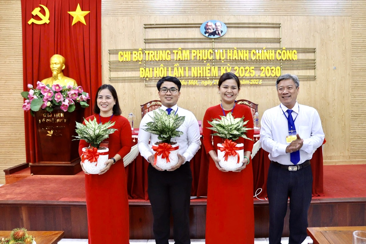 Đại hội Chi bộ Trung tâm Phục vụ hành chính công phường Thủ Dầu Một lần thứ I, nhiệm kỳ 2025-2030